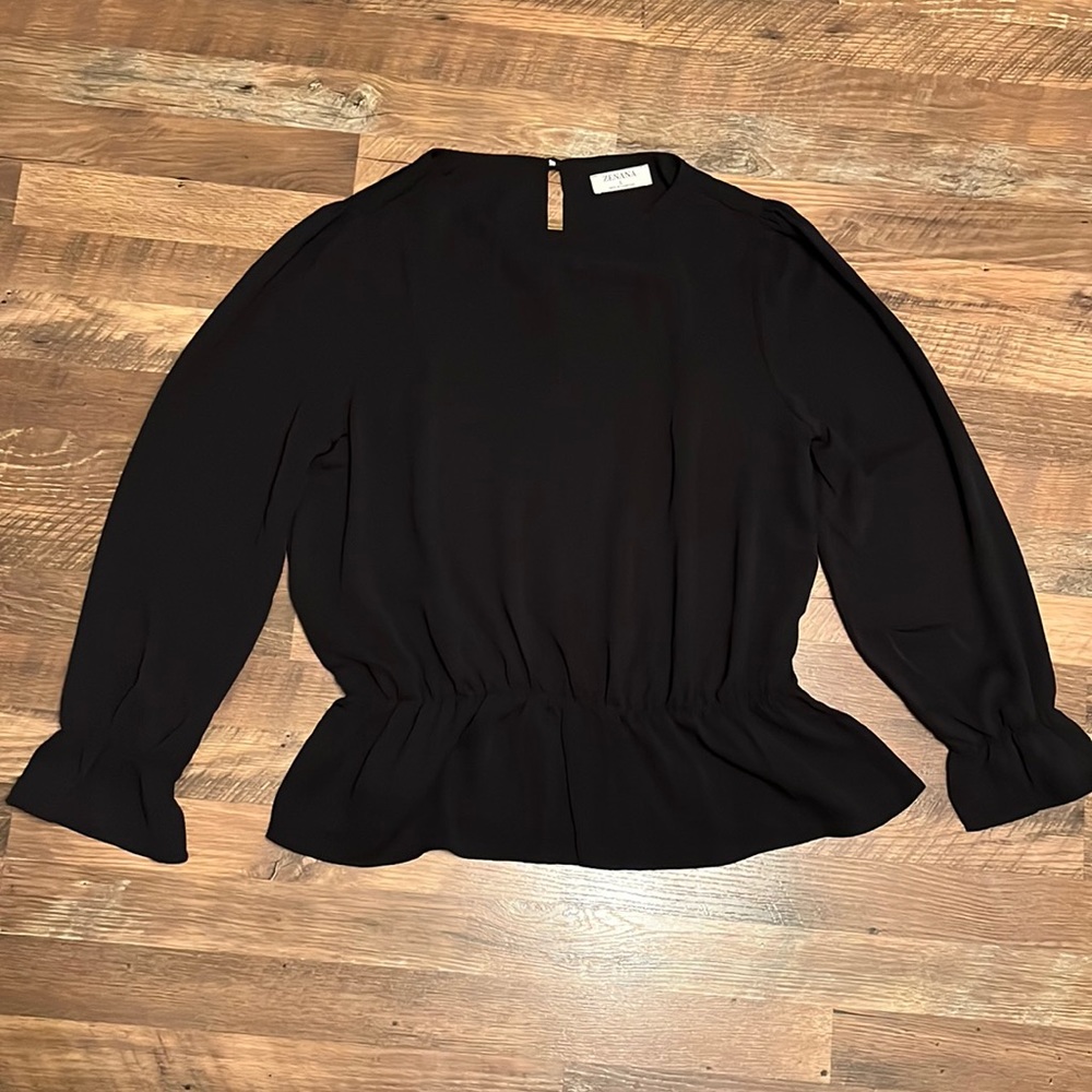 NWOT~Black Zenana Blouse with thin elastic waist and wrist detail~size Large 🖤